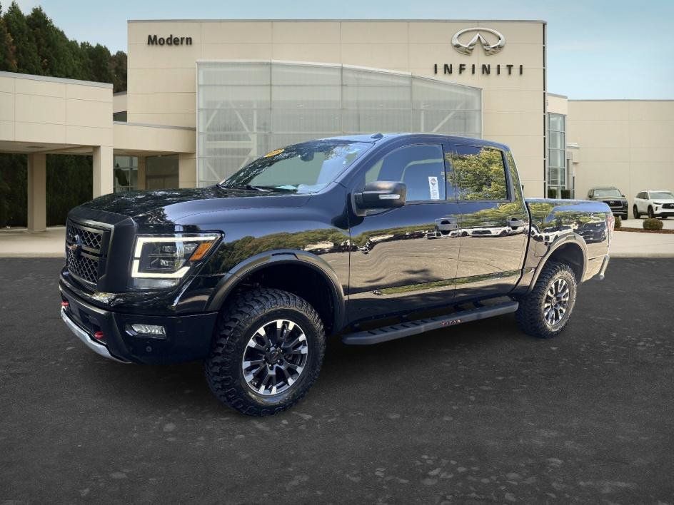 Used 2020 Nissan Titan PRO-4X w/ Pro-4x Convenience Package AWD/4WD image 1