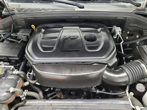 Used 2019 Jeep Grand Cherokee Laredo image 30