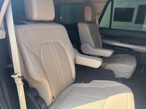 Used 2024 Ford Expedition Limited RWD image 34