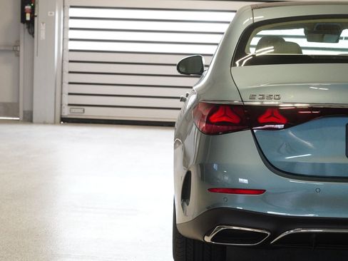 New 2026 Mercedes-Benz E 350 4MATIC Sedan image 12