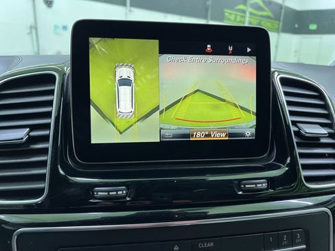 Used 2017 Mercedes-Benz GLS 550 4MATIC image 4
