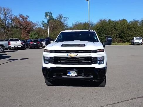 Certified 2025 Chevrolet Silverado 2500 Custom w/ Custom Value Package image 3