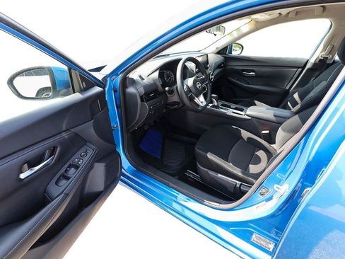 Used 2024 Nissan Sentra SV FWD image 11