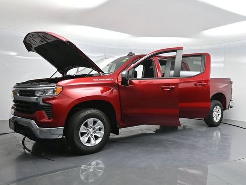 Used 2024 Chevrolet Silverado 1500 LT RWD image 33