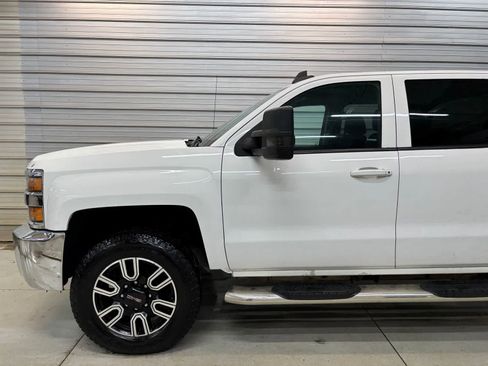 Used 2015 Chevrolet Silverado 2500 LT AWD/4WD image 3
