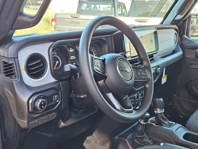 New 2026 Jeep Gladiator Sport AWD/4WD image 3