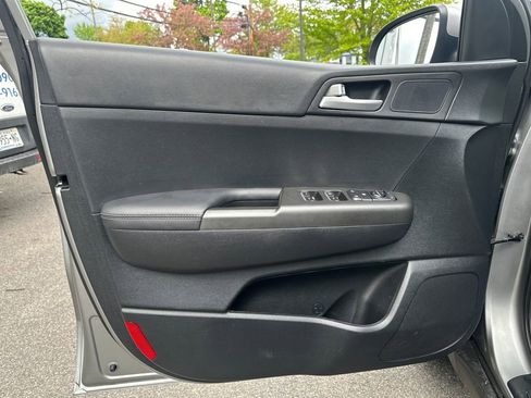 Used 2020 Kia Sportage LX AWD/4WD image 5