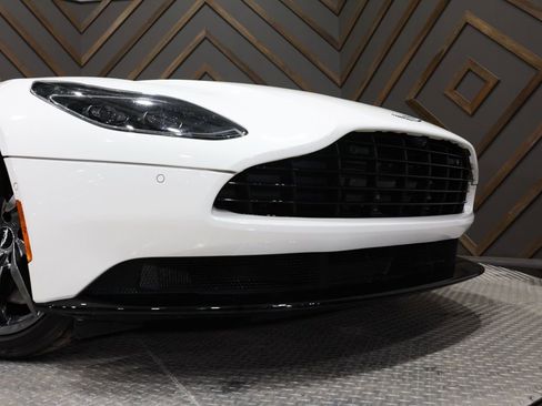 Used 2019 Aston Martin DB11 Volante image 55