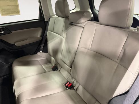 Used 2015 Subaru Forester 2.5i Limited w/ Popular Package #2 AWD/4WD image 14