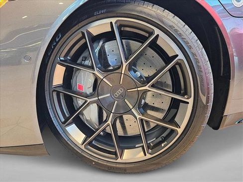 New 2026 Audi RS e-tron GT performance image 8