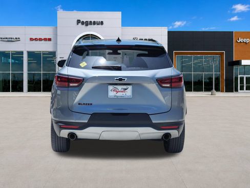Used 2024 Chevrolet Blazer LT w/ Sound & Technology Package FWD image 8