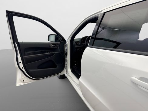 Used 2025 Dodge Durango GT image 9