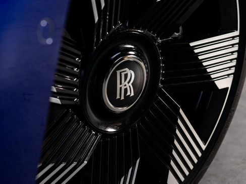 Used 2024 Rolls-Royce Spectre w/ Spectre Launch Package AWD/4WD image 3