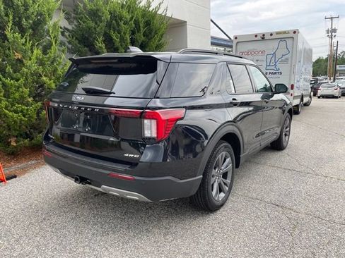 New 2026 Ford Explorer Active w/ Active Comfort Package AWD/4WD image 7
