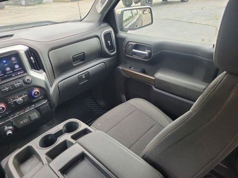 Used 2022 Chevrolet Silverado 1500 LT AWD/4WD image 18