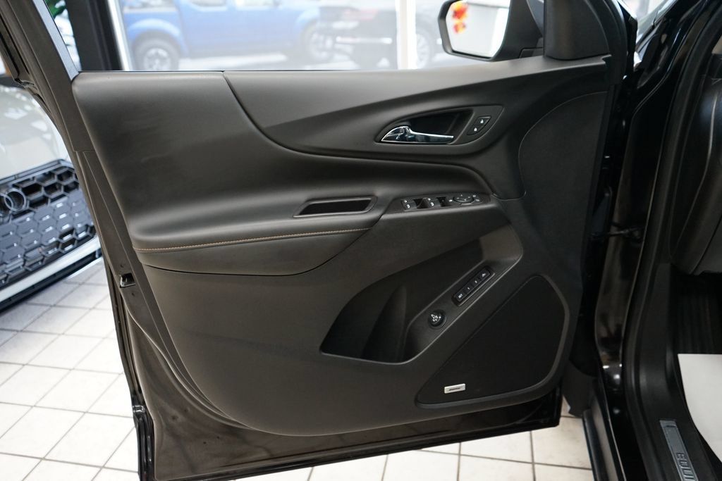 Used 2020 Chevrolet Equinox Premier AWD/4WD image 25