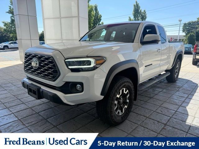 Used 2020 Toyota Tacoma TRD Off-Road w/ TRD Premium Off Road Package AWD/4WD image 19