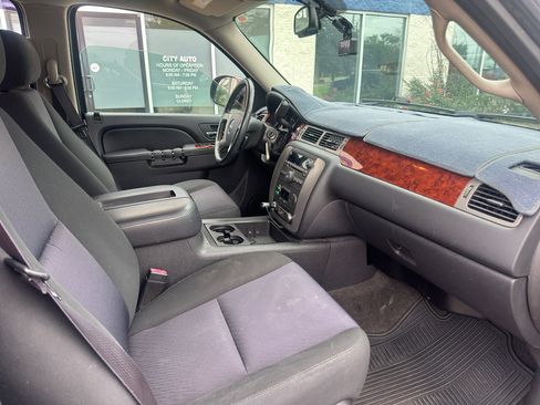 Used 2013 GMC Yukon SLE RWD image 10