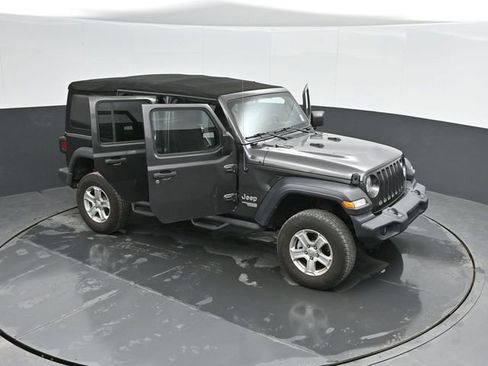 Used 2018 Jeep Wrangler Unlimited Sport S image 52