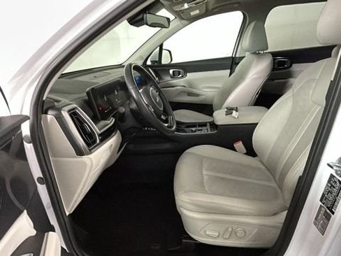 Used 2025 Kia Sorento S w/ Panoramic Sunroof Package FWD image 12