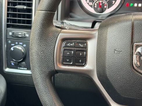 Used 2022 RAM 1500 Classic SLT AWD/4WD image 17