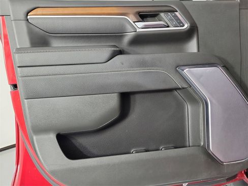 Used 2024 GMC Sierra 2500 Denali w/ Denali Reserve Package image 17