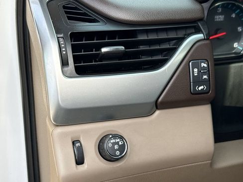 Used 2017 Chevrolet Tahoe LT RWD image 15