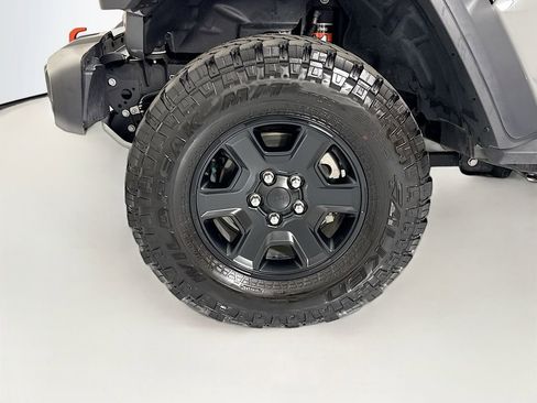 Used 2023 Jeep Gladiator Mojave w/ Trailer Tow Package AWD/4WD image 30