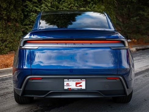 Used 2026 Tesla Model Y Long Range image 18