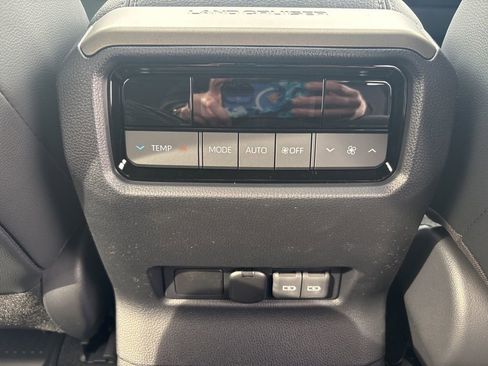 New 2026 Toyota Land Cruiser image 36