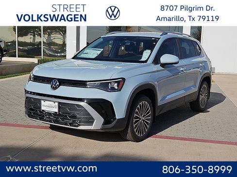 New 2027 Volkswagen Taos SE FWD image 1
