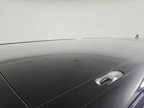 Used 2024 Rivian R1S Adventure AWD/4WD image 13