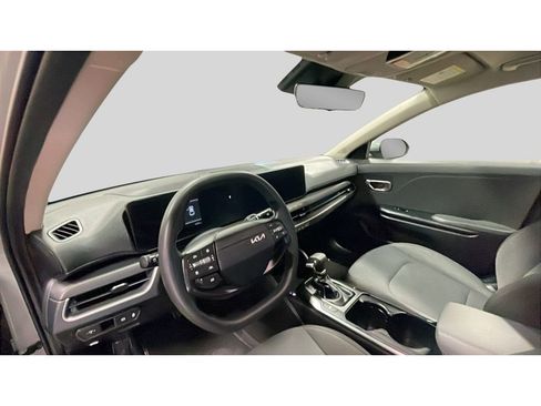 Used 2025 Kia K4 image 10