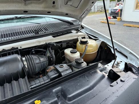 Used 2011 Ford E-250 and Econoline 250 image 30