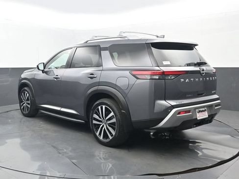 Used 2025 Nissan Pathfinder Platinum w/ Cargo Package FWD image 3