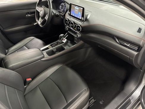 Used 2023 Nissan Sentra SR w/ SR Premium Package image 12