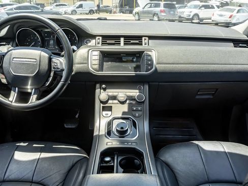 Used 2018 Land Rover Range Rover Evoque SE AWD/4WD image 12