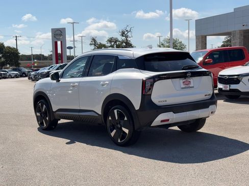 Used 2025 Nissan Kicks SR w/ SR Premium Package AWD/4WD image 6