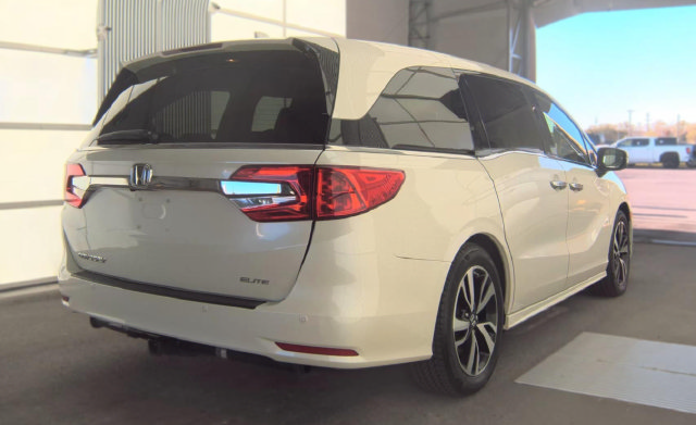 Used 2019 Honda Odyssey Elite image 4