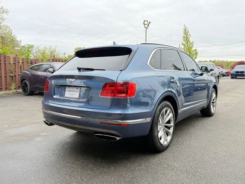 Used 2017 Bentley Bentayga AWD/4WD image 5