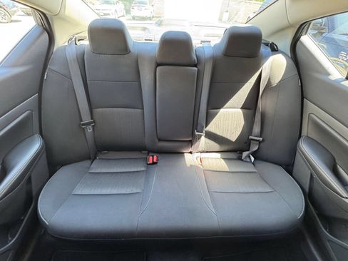 Used 2025 Nissan Altima 2.5 SV FWD image 34