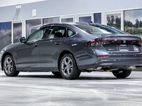 Used 2024 Honda Accord EX image 3