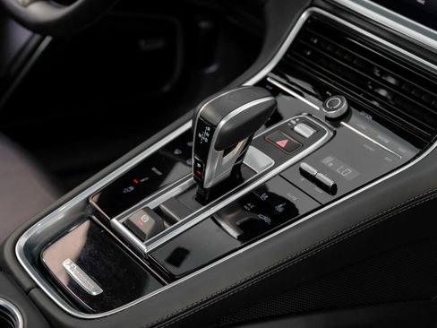 Used 2023 Porsche Panamera 4 Platinum Edition AWD/4WD image 29