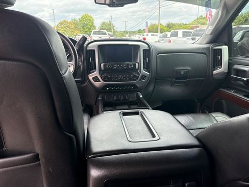 Used 2015 GMC Sierra 1500 SLT w/ SLT Crew Cab Value Package AWD/4WD image 9
