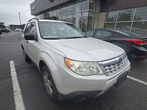 Used 2012 Subaru Forester 2.5X w/ Alloy Wheel Pkg image 5