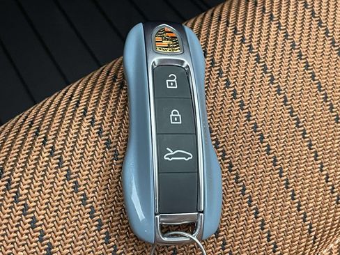 Certified 2024 Porsche 911 GT3 RS RWD image 40