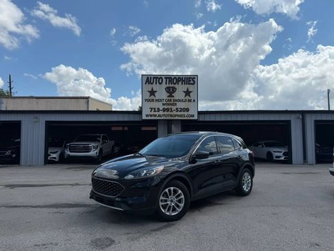 Used 2022 Ford Escape SE w/ Convenience Package FWD image 1