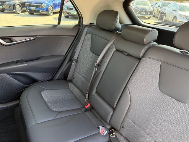 Used 2024 Kia Niro EX FWD image 30