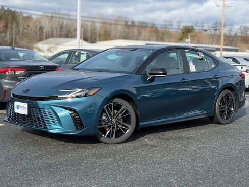 New 2026 Toyota Camry Hybrid AWD/4WD image 1