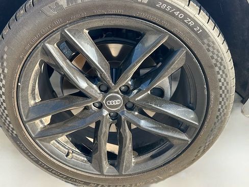 Used 2018 Audi Q7 3.0T Prestige w/ Prestige Package AWD/4WD image 34